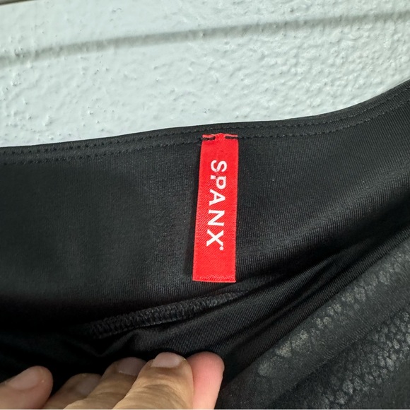 Spanx faux leather snakeskin leggings xs/s - Picture 3 of 3
